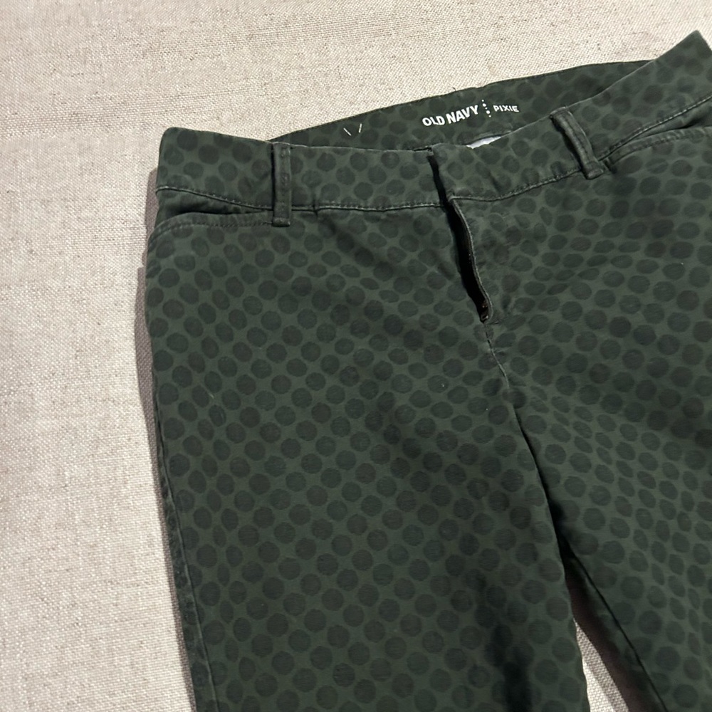 Old Navy pixie pants - Picture 2 of 5